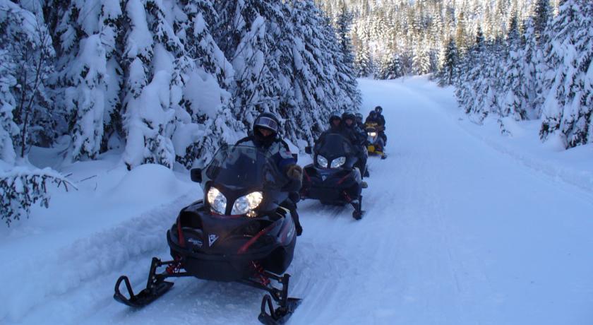 Les Chalets Baie Cascouia Larouche エクステリア 写真